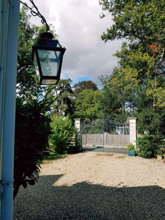 Manoir De L'As De Trefle Bed and Breakfast Isneauville Exteriör bild