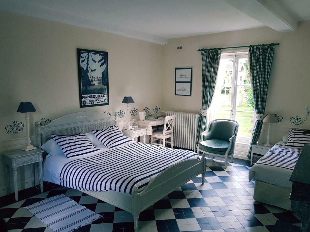 Manoir De L'As De Trefle Bed and Breakfast Isneauville Exteriör bild